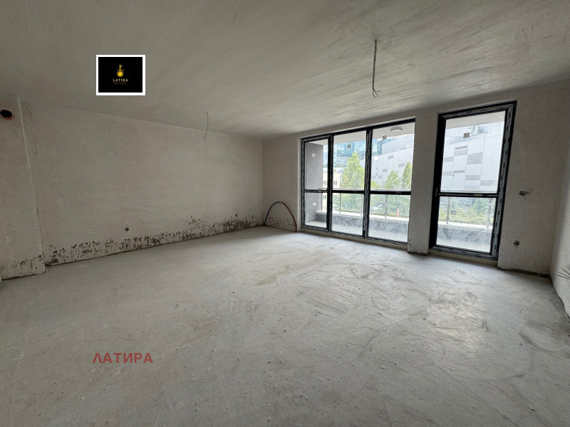 Продава 3-СТАЕН в град София, Полигона - 170 кв.м / 345 415 € » 675 573.02 лв., ЛАТИРА