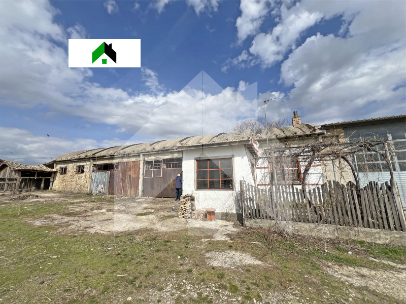 Продава ПРОМ. ПОМЕЩЕНИЕ в област Шумен, гр. Нови пазар - 251 кв.м / 23 008.13 € » 45 000 лв., ДИМИТРОВ ИМОТИ