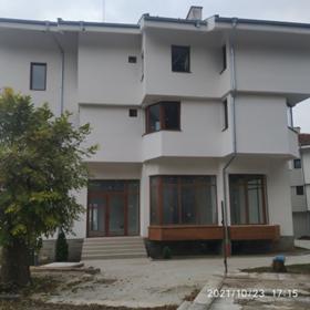 Продажба на имоти в гр. Калофер, област Пловдив — страница 2 - изображение 4 
