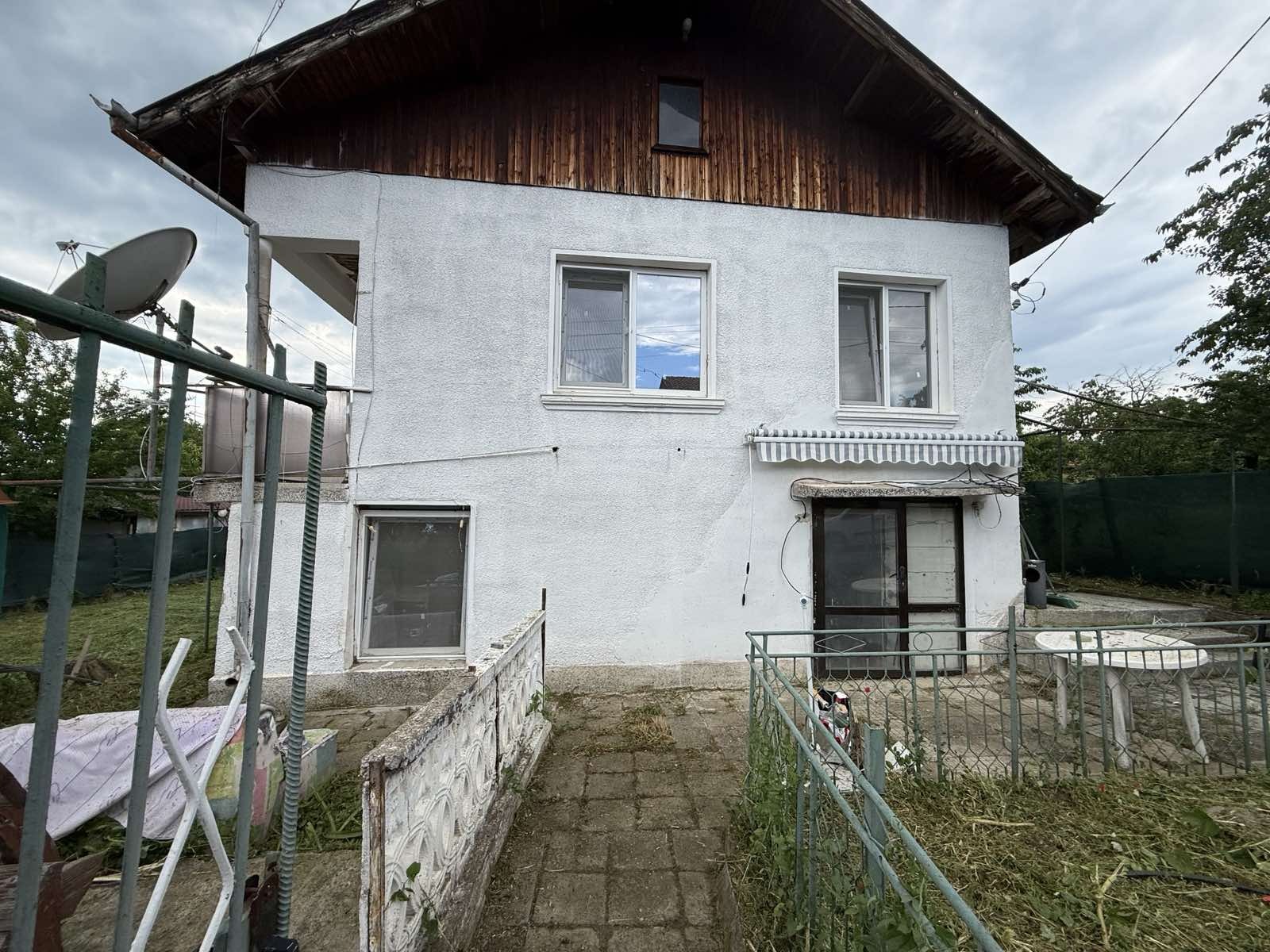 Продава КЪЩА, с. Дворище, област Кюстендил