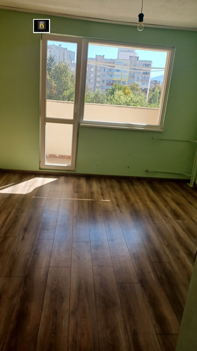 Na prodej  1 ložnice Sofia , Slatina , 70 m2 | 44309578 - obraz [4]