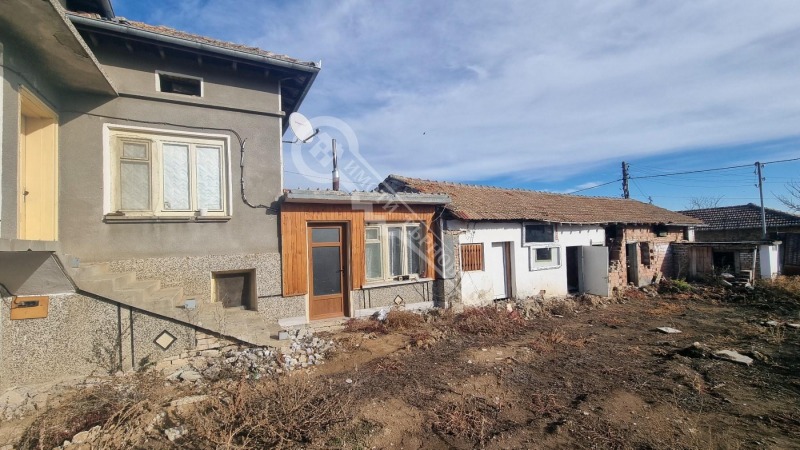 Продава КЪЩА, с. Вишовград, област Велико Търново, снимка 1 - Къщи - 48112061