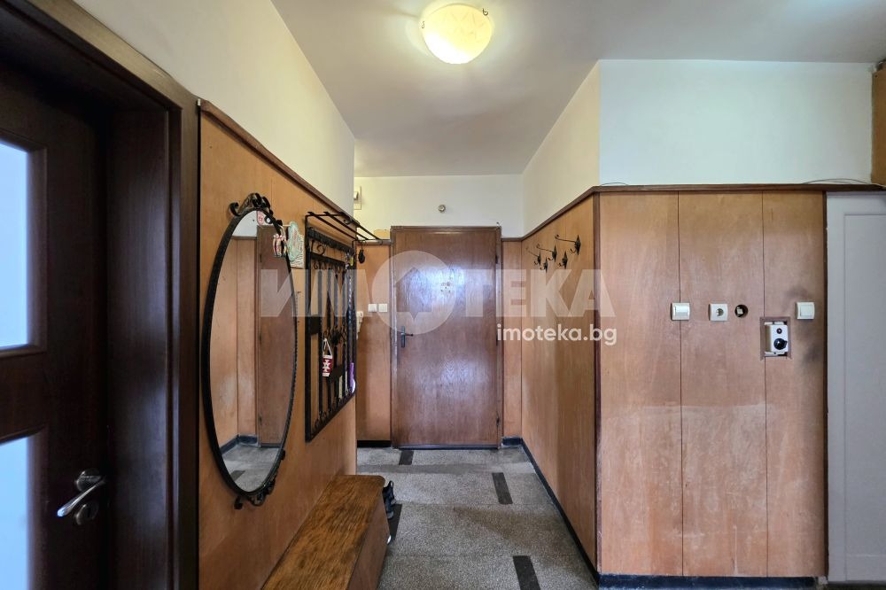 Продава МНОГОСТАЕН, гр. София, Хладилника, снимка 5 - Апартаменти - 56103317