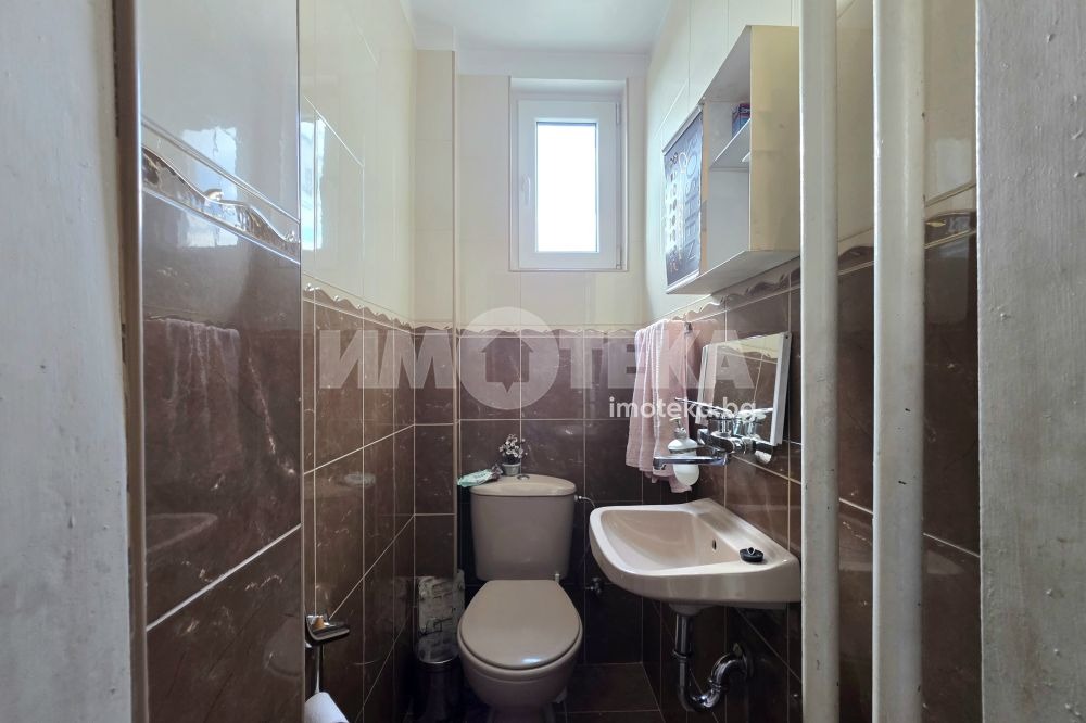 Продава МНОГОСТАЕН, гр. София, Хладилника, снимка 12 - Апартаменти - 56103317