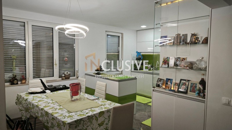 En venta  2 dormitorios Sofia , Krasno selo , 111 metros cuadrados | 92523916