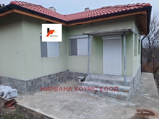 Продава КЪЩА, с. Василево, област Добрич