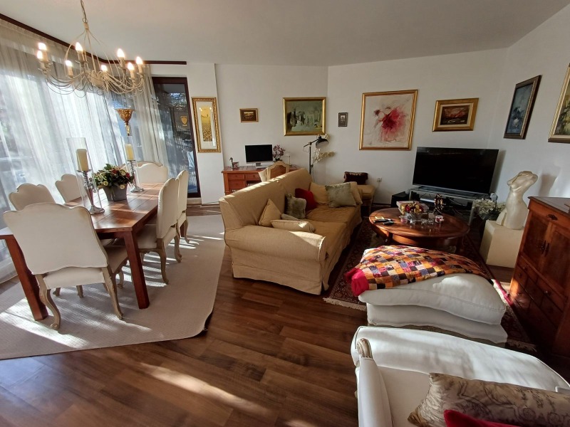 Продава 3-СТАЕН в град Варна, Свети Никола - 112 кв.м / 230 000 € » 449 840.90 лв., РОНЕВА