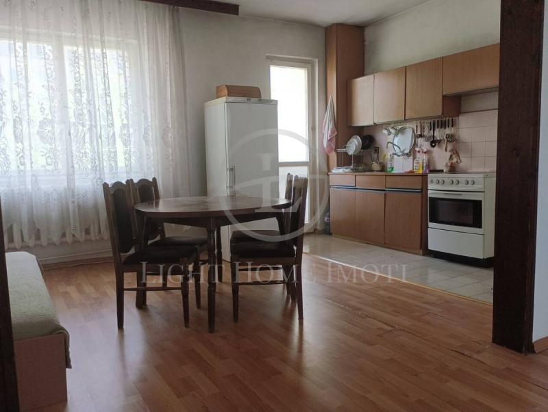 Продава  3-стаен град Пловдив , Тракия , 92 кв.м | 75240409