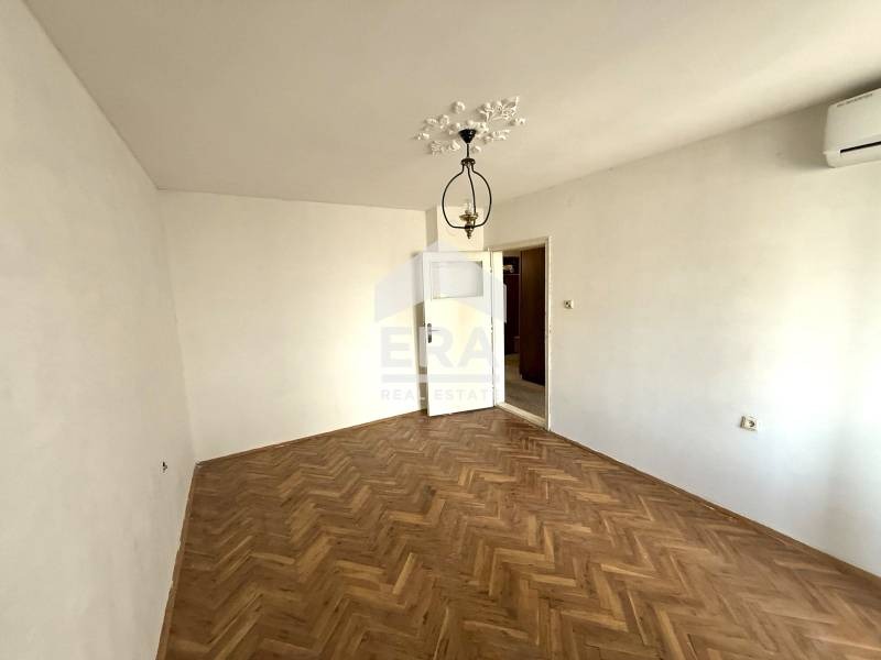 Продава  Етаж от къща град Бургас , Меден рудник - зона Г , 146 кв.м | 65119319 - изображение [9]