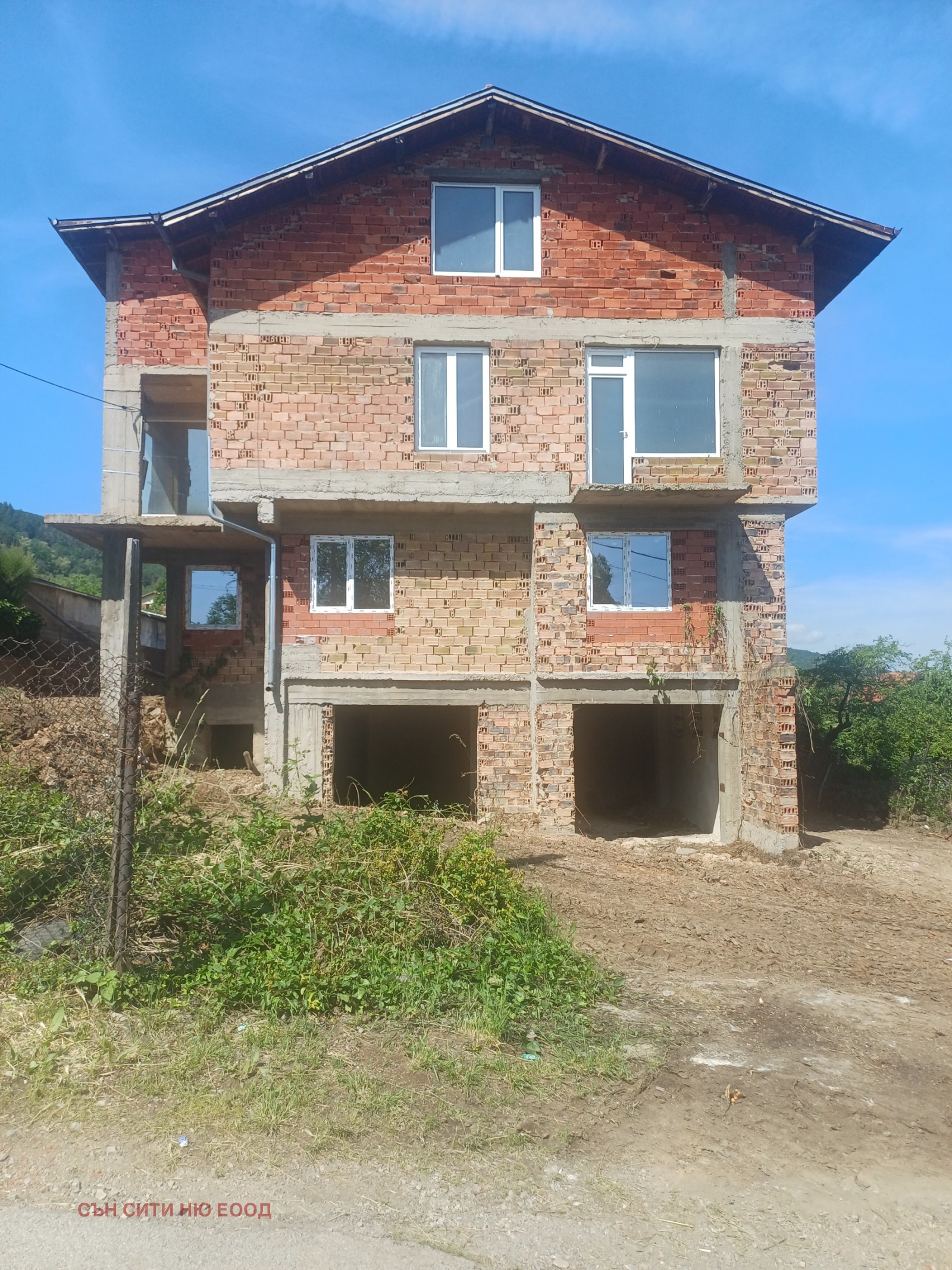 Продава КЪЩА, гр. София, с. Лозен, снимка 2 - Къщи - 54825170