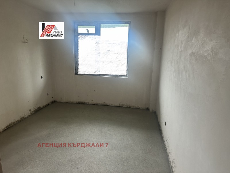 Продава 2-СТАЕН, гр. Кърджали, Възрожденци, снимка 4 - Апартаменти - 53353352