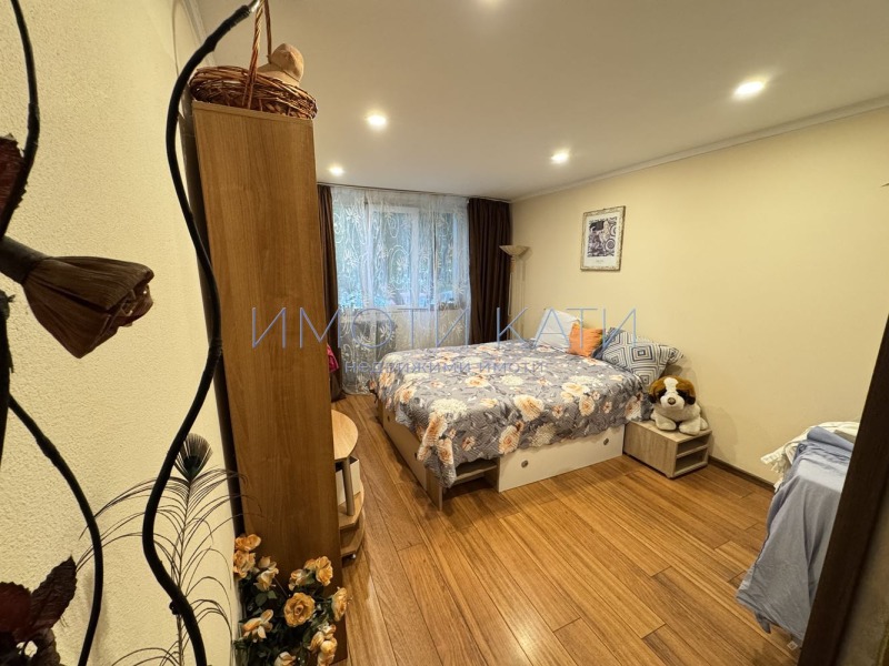 Till salu  2 sovrum Sofia , Slatina , 90 kvm | 60875412 - bild [8]