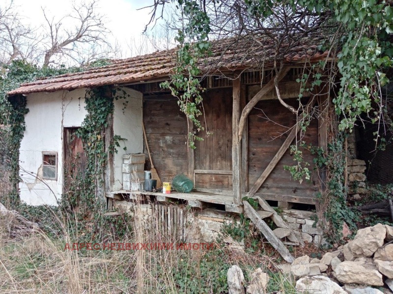 Продава КЪЩА, с. Ново село, област Велико Търново, снимка 1 - Къщи - 41675629