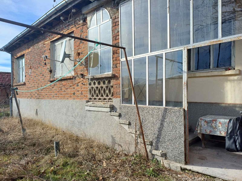 Продава КЪЩА, с. Искра, област Пловдив, снимка 6 - Къщи - 48599466