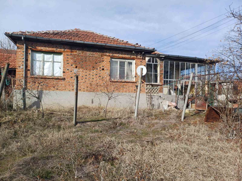 Продава КЪЩА, с. Искра, област Пловдив, снимка 1 - Къщи - 48599466