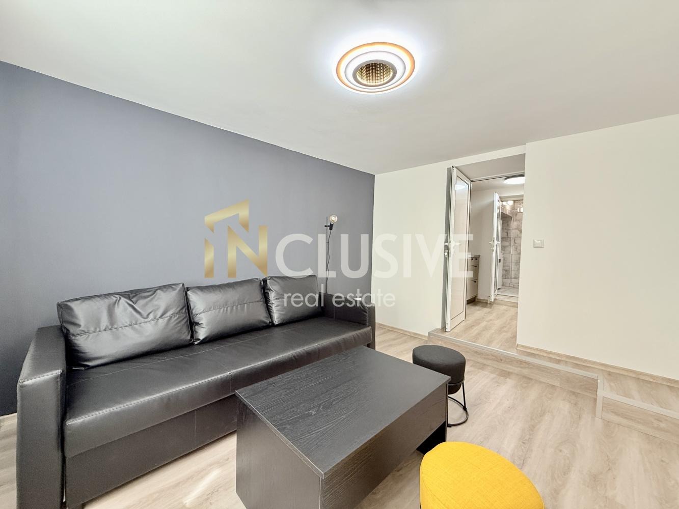 Продава 2-СТАЕН, гр. София, Център, снимка 2 - Апартаменти - 56008109