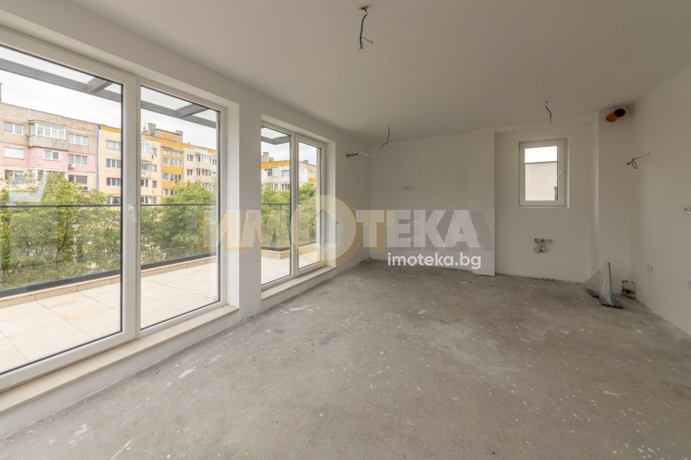 Продава МНОГОСТАЕН, гр. Варна, Левски 1, снимка 2 - Апартаменти - 54844649