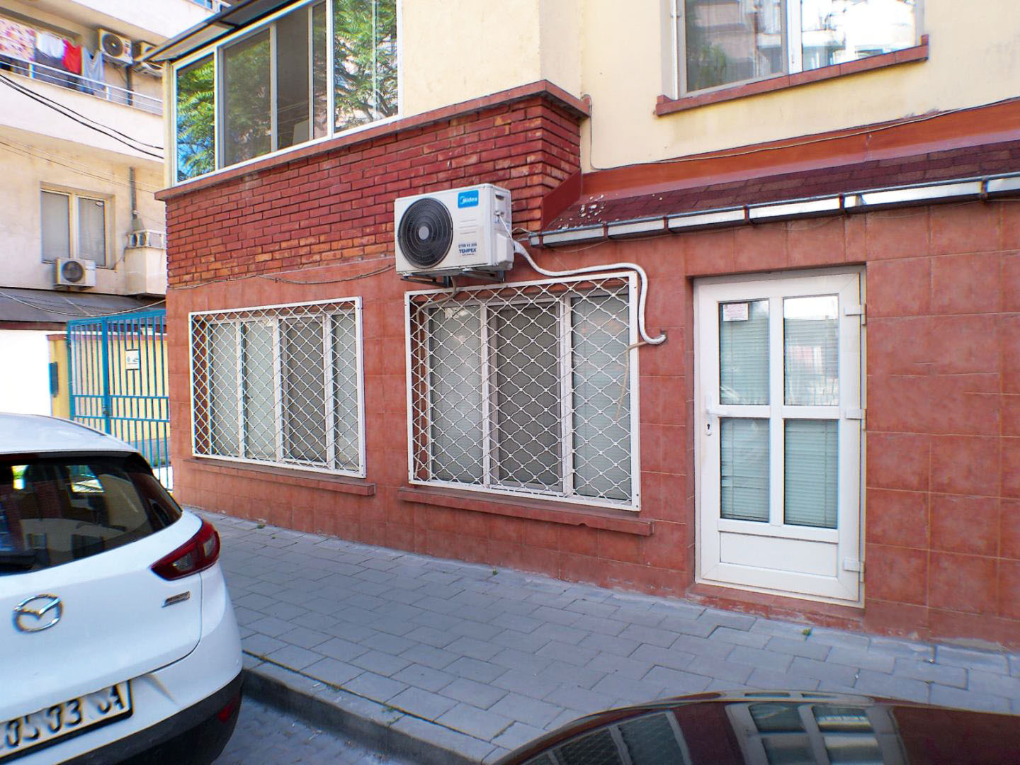 Продава ОФИС, гр. Пловдив, Център, снимка 2 - Офиси - 56268536