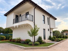 Продава  Къща, гр. Костинброд