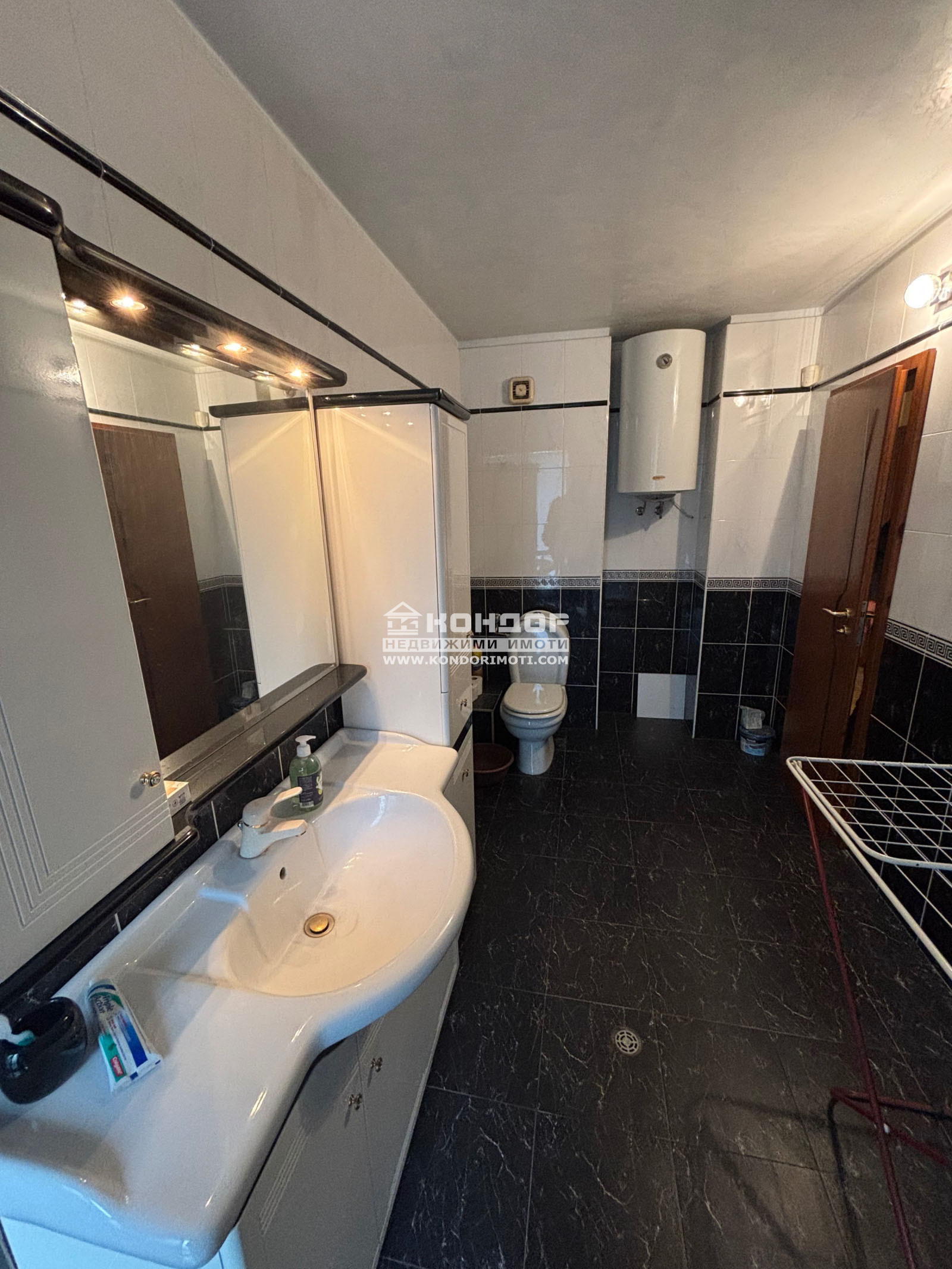 Продава МНОГОСТАЕН, гр. Пловдив, Център, снимка 9 - Апартаменти - 54227583