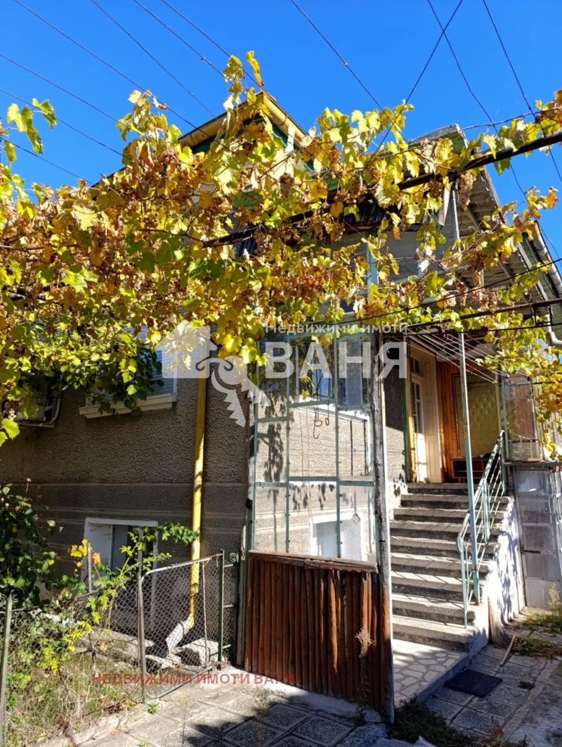 Продава КЪЩА, с. Кърнаре, област Пловдив