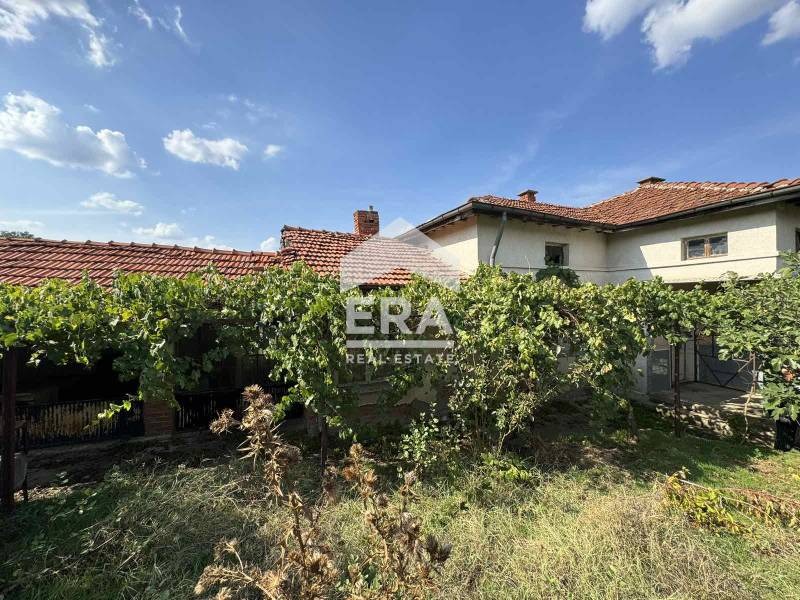 Продава  Вила област Хасково , с. Динево , 130 кв.м | 47377662