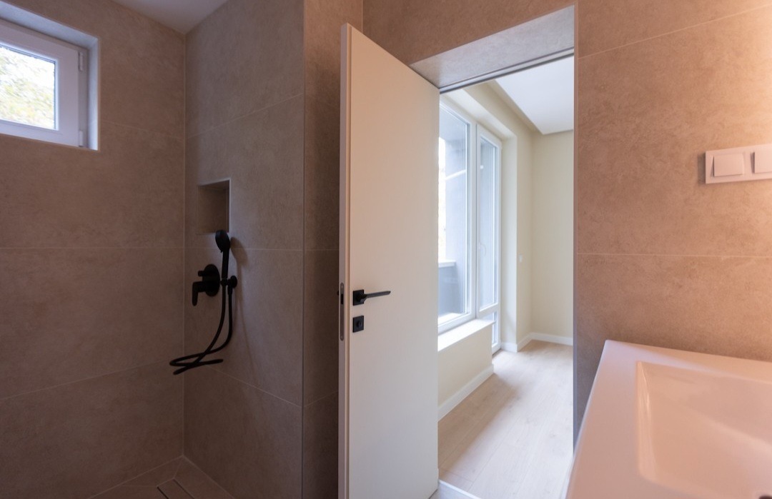 Продава 3-СТАЕН, гр. Варна, Централна поща, снимка 10 - Апартаменти - 56682340