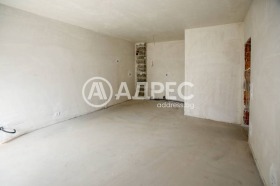 2-стаен град София, Красно село 9