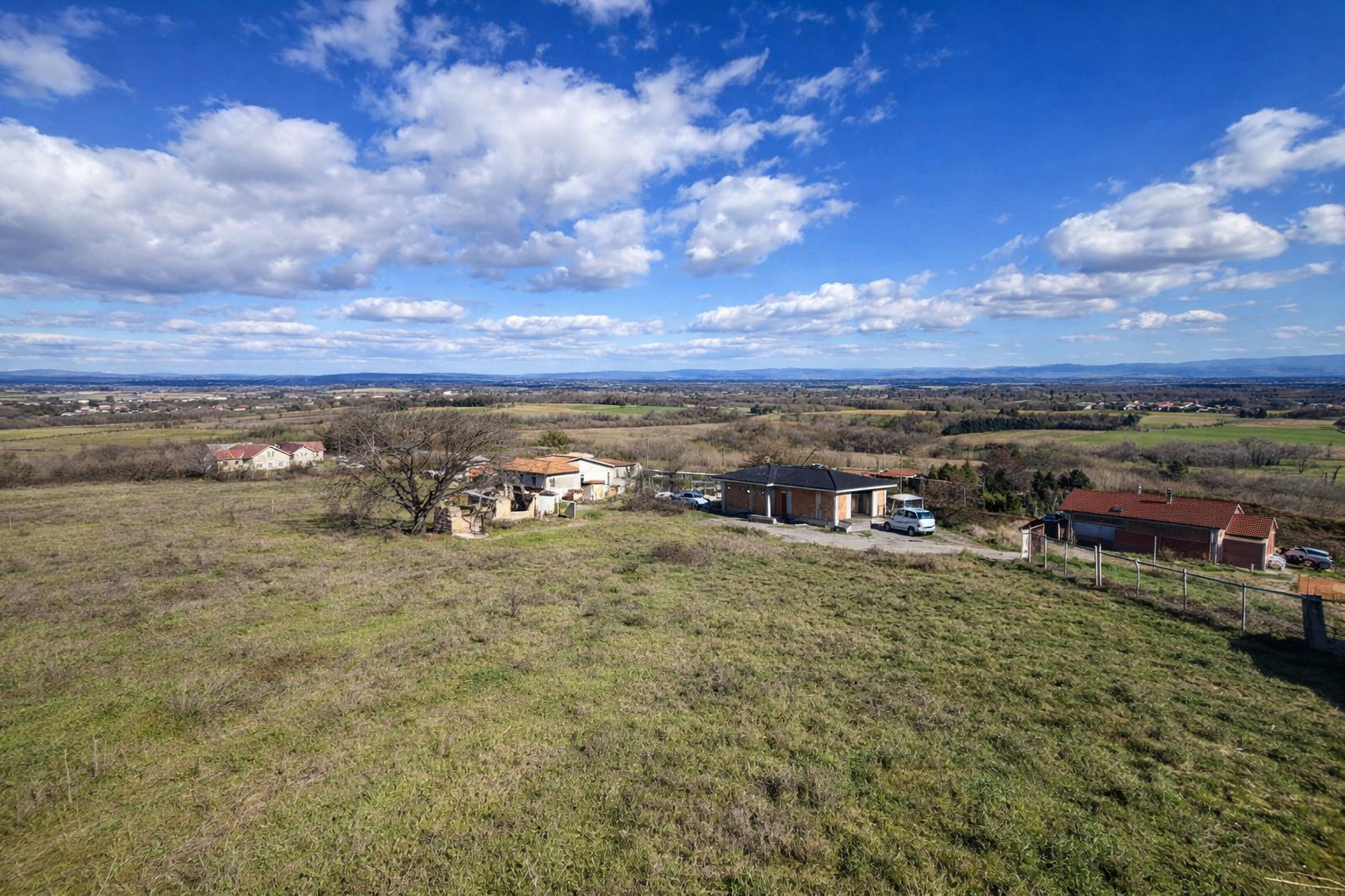 Продава ПАРЦЕЛ, с. Скутаре, област Пловдив