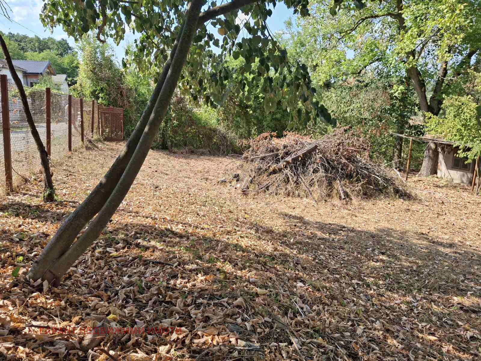 Продава ПАРЦЕЛ, с. Янковци, област Габрово