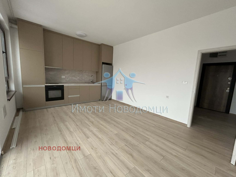 Продава 3-СТАЕН в град Шумен, Военно училище - 135 кв.м / 177 000 € » 346 181.91 лв., НОВОДОМЦИ