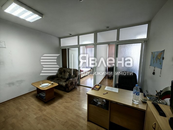 Продава  Офис град Благоевград , Широк център , 53 кв.м | 53902582