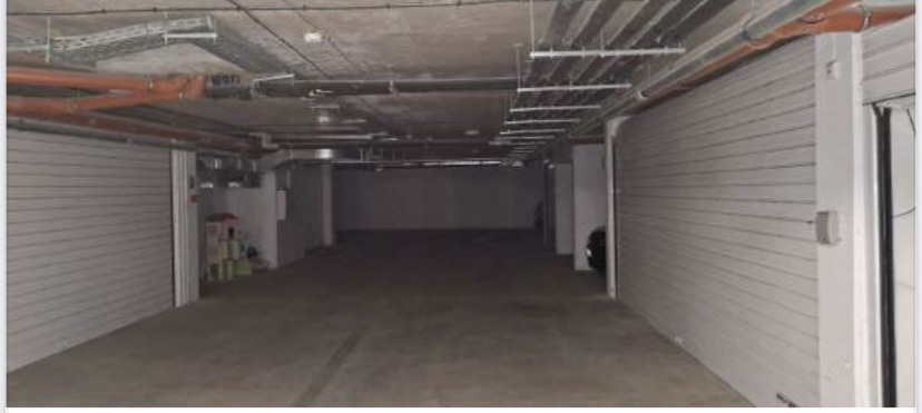 Продава  Гараж, Паркомясто област Хасково , гр. Свиленград , 72 кв.м | 52972696