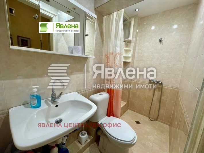 Продава ЕТАЖ ОТ КЪЩА, гр. София, Оборище, снимка 8 - Етаж от къща - 48020439