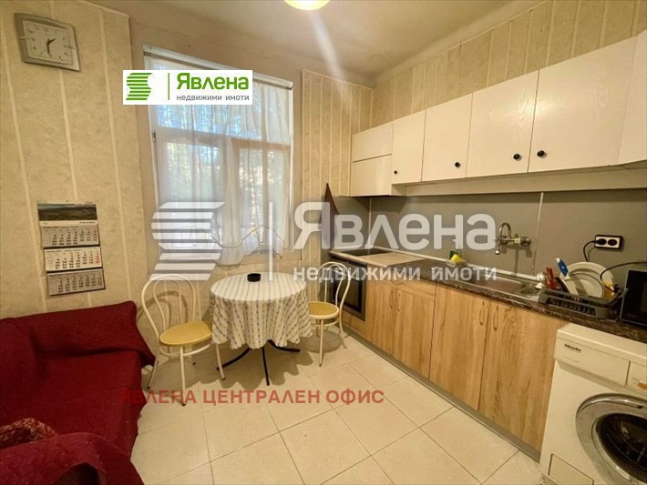 Продава ЕТАЖ ОТ КЪЩА, гр. София, Оборище, снимка 6 - Етаж от къща - 48020439