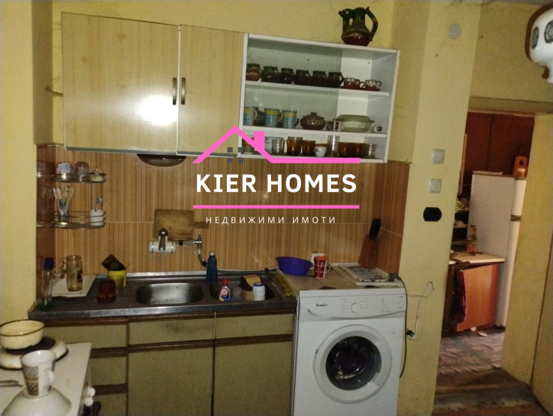 Продава КЪЩА, с. Караджалово, област Пловдив, снимка 13 - Къщи - 53028334