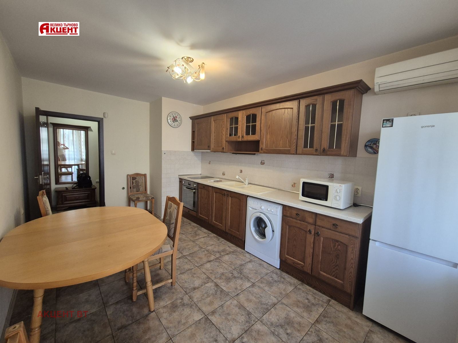 Продава 3-СТАЕН, гр. Велико Търново, Колю Фичето, снимка 4 - Апартаменти - 55189676