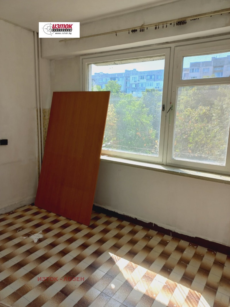 De vânzare  Studio Sofia , Crasna poliana 1 , 45 mp | 45437106 - imagine [8]