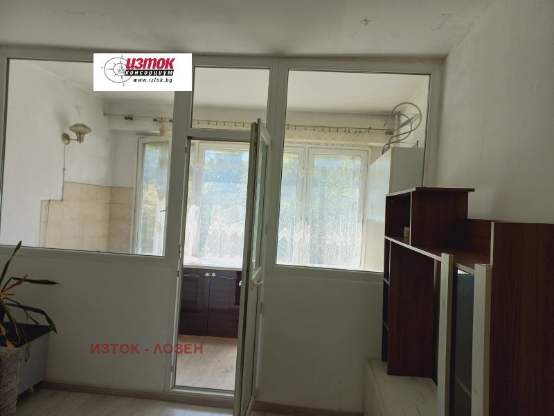 De vânzare  Studio Sofia , Crasna poliana 1 , 45 mp | 45437106 - imagine [2]