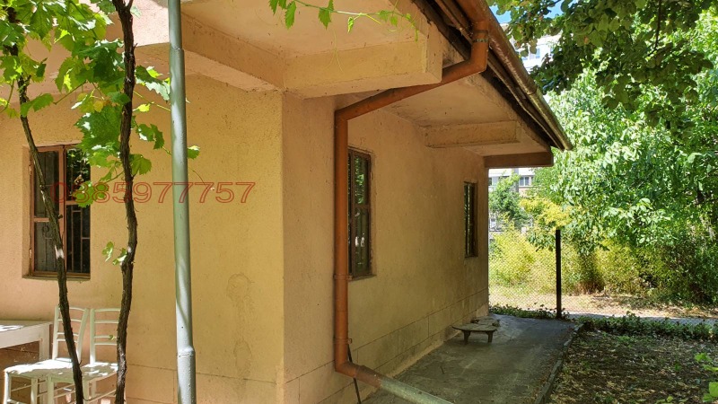 Продава ЕТАЖ ОТ КЪЩА, гр. Плевен, Мара Денчева, снимка 2 - Етаж от къща - 53179321