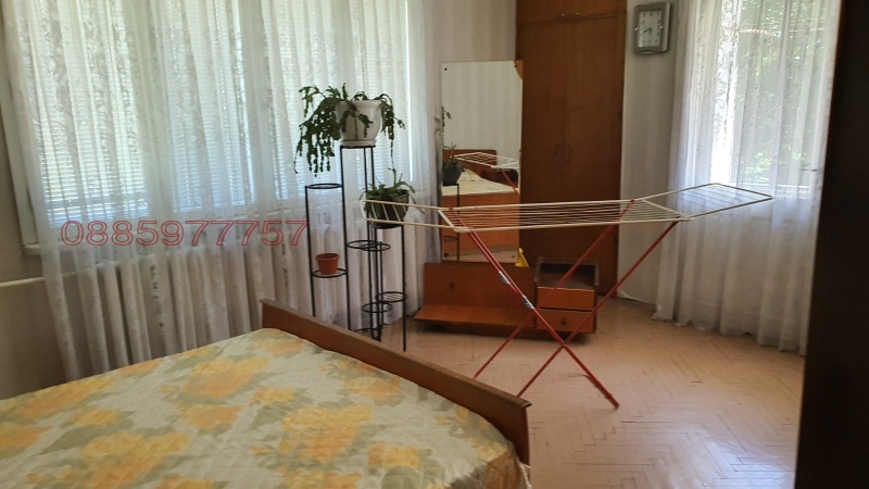 Продава ЕТАЖ ОТ КЪЩА, гр. Плевен, Мара Денчева, снимка 15 - Етаж от къща - 53179321