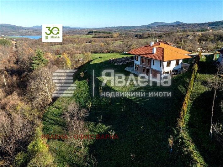 Продава КЪЩА, с. Средни колиби, област Велико Търново, снимка 3 - Къщи - 54046860