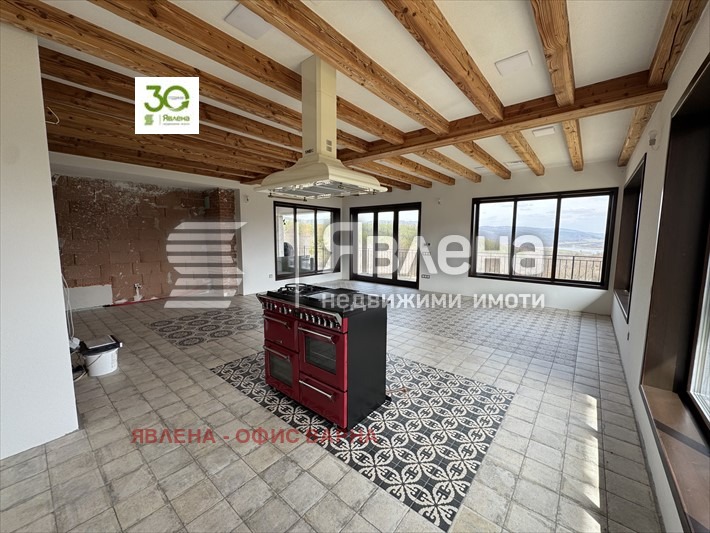 Продава КЪЩА, с. Средни колиби, област Велико Търново, снимка 6 - Къщи - 54046860