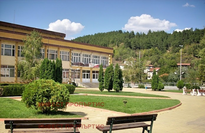 Продава ХОТЕЛ, гр. Бобошево, област Кюстендил, снимка 1 - Хотели - 41313205