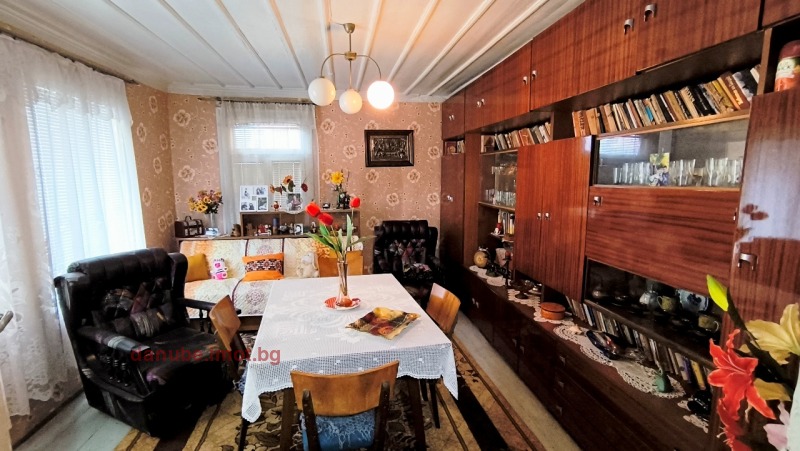 Продава КЪЩА в град Русе, Широк център - 90 кв.м / 80 000 € » 156 466.40 лв., ДУНАВСКИ ИМОТИ