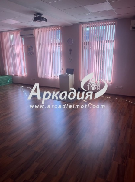 Продава ОФИС, град Пловдив, Център • 167900 € / 328383.86 лв. • 82283856 1
