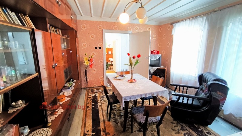 Продава КЪЩА, гр. Русе, Широк център, снимка 2 - Къщи - 52942671