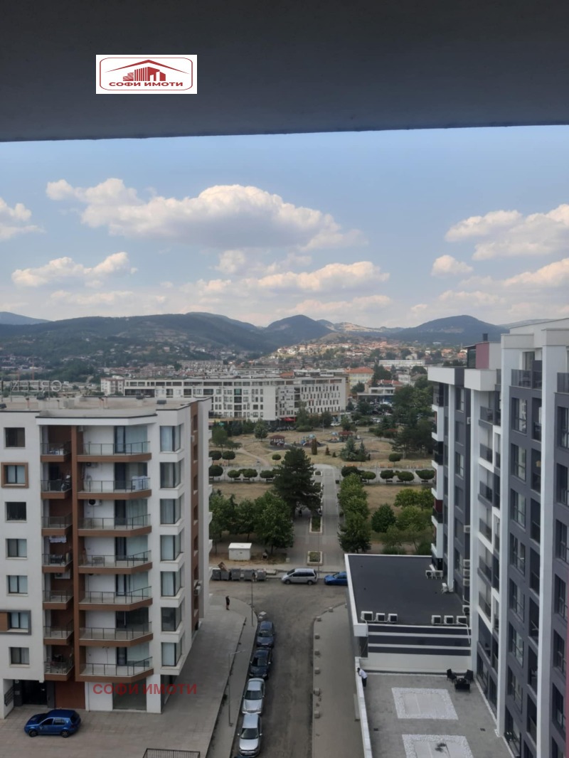 На продаж  2 спальні Кърджали , Център , 138 кв.м | 62402364