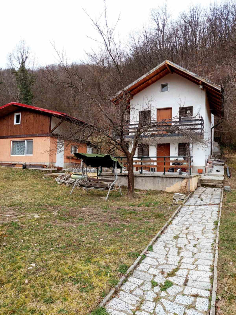 De vânzare  Casa regiunea Sofia , Țerovo , 150 mp | 53936142