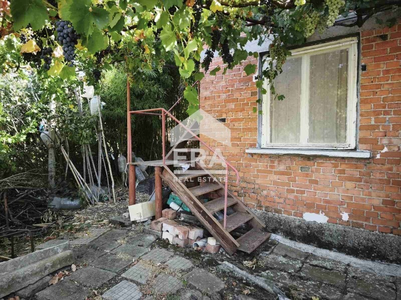 Продава КЪЩА, с. Безмер, област Ямбол, снимка 5 - Къщи - 56116702